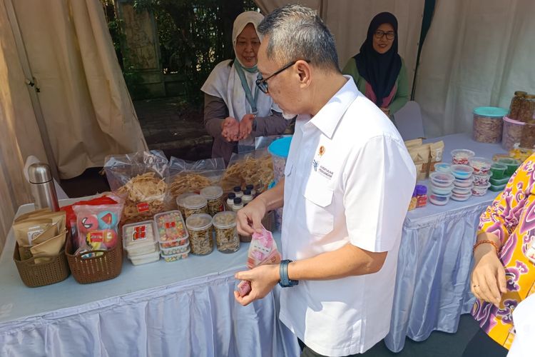 Menteri Perdagangan Zulkifli Hasan di Gebyar Bazar Ramadhan, Penggilingan, Cakung, Jakarta Timur, Rabu (5/4/2023).
