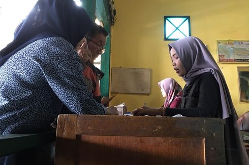 Diiringi Isak Tangis, Keluarga Korban Berdatangan ke Loket Bus Sriwijaya