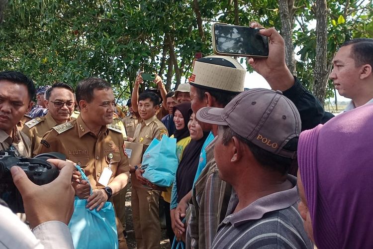 Gubernur Luthfi Cek Banjir Rob di Pati, Siapkan Rp 400 Juta untuk Perbaiki Tanggul