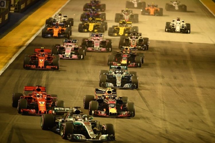Suasana lomba balap Formula 1 di Sirkuit Marina Bay, Singapura, 16 September 2018. 