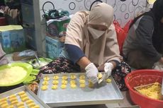 Penjual Kue Kering Produksi 50 Stoples Per Hari Sepanjang Ramadhan 2023