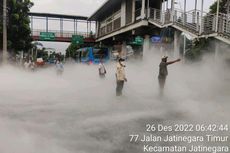 Penampakan Ruas Jalan Jatinegara Tetutup Asap Putih Viral di Media Sosial, Lurah Balimester Ungkap Penyebabnya