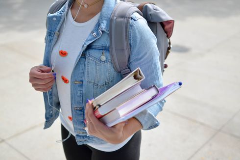 Soal UKT Mahal Kemendikbud Sebut Kuliah Pendidikan Tersier, Pengamat: Terjebak Komersialisasi Pendidikan 