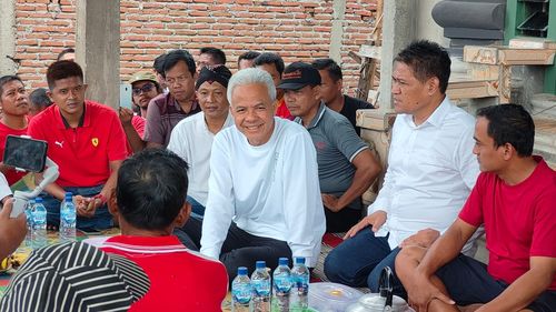 Gibran Didesak Mundur dari Wali Kota Solo, Ganjar: Pak Mahfud, Cak Imin, Pak Prabowo Juga