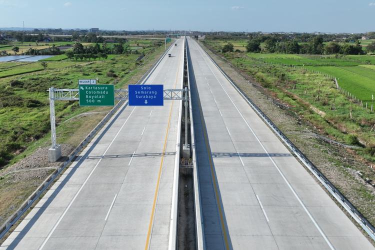 Jalan Tol Solo-Jogja segmen Kartasura-Klaten.