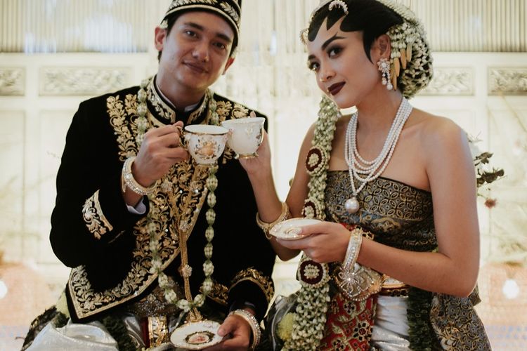 Suasana pernikahan Adipati Dolken dan Canti Tachril yang digelar secara tertutup di Bangka Belitung pada 18 Desember 2020.