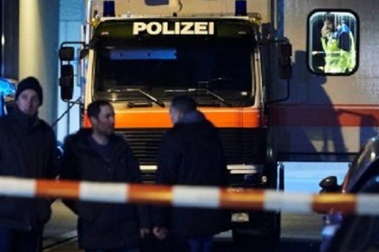 Dua pria bersenjata menembak mati dua pengunjung dan melukai seorang pengujung lainnya di sebuah kafe di Basel, Swiss, Kamis (9/3/2017) malam.