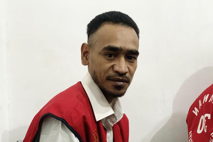 Didakwa Miliki Sajam, Penjual Ayam Potong di Surabaya Sebut Pulang Jualan Bawa Pisau 20 Cm