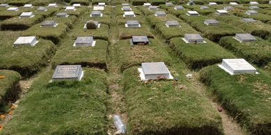 Doa Ziarah Kubur dan Bacaan Arab Lengkapnya