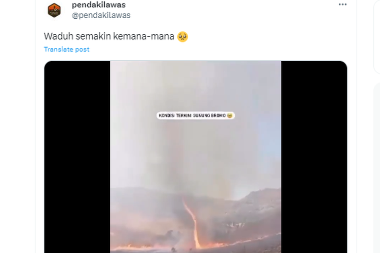 Tangkapan video yang merekam tornado api di kawasan Gunung Bromo, Probolinggo, Jawa Timur