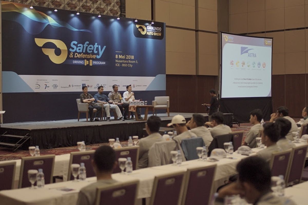 Kegiatan Safety Driving GIIAS