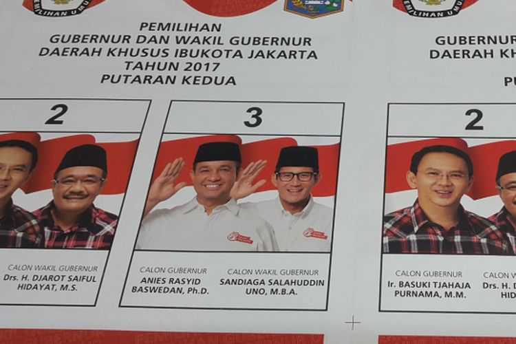Desain surat suara yang akan digunakan pada putaran kedua Pilkada DKI Jakarta. Ada perubahan pada foto calon wakil gubernur DKI Jakarta nomor pemilihan dua Djarot Saiful Hidayat yang kini mengenakan peci.