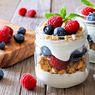 Resep Yoghurt Parfait Sederhana untuk Lancarkan Pencernaan