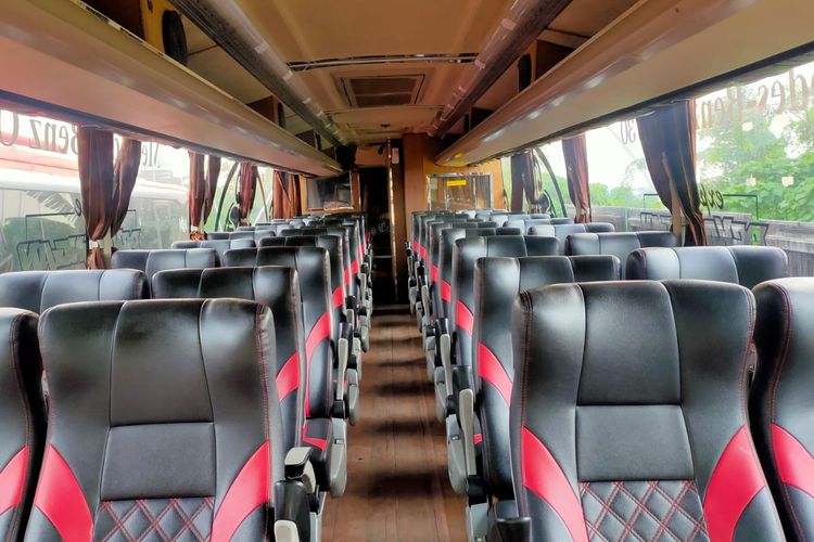 interior bus milik PO Mahendra Transport Indonesia