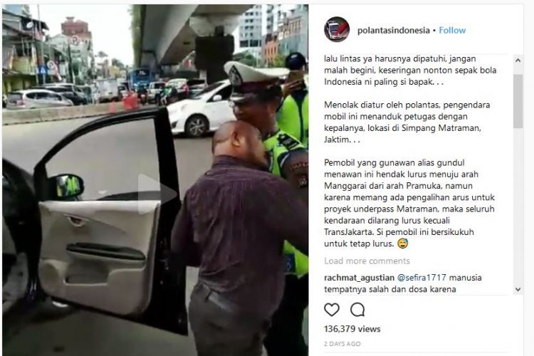 Video seorang polantas diseruduk pengendar di kawasan Matraman, Jakarta Timur beredar di media sosial. 