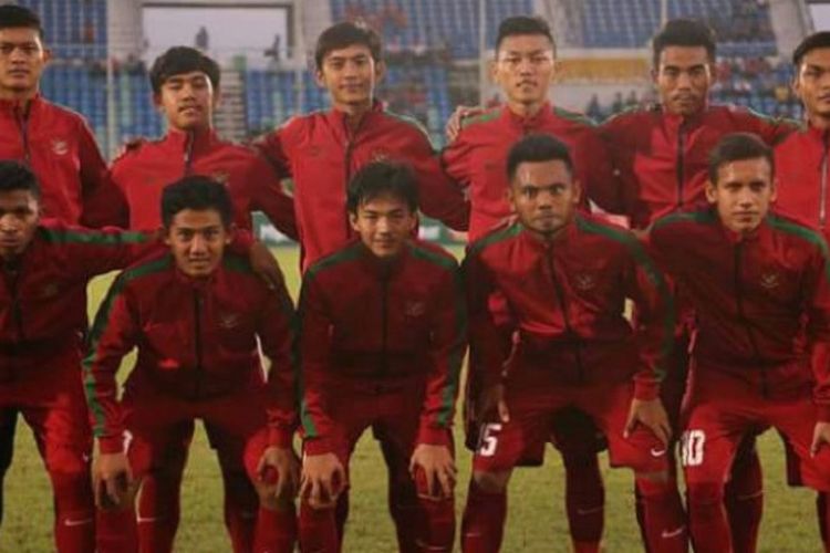 Skuad Timnas U-19 Indonesia menjelang laga perdana penyisihan grup Piala AFF U-18 kontrak Myanmar, Selasa (5/9/2017).