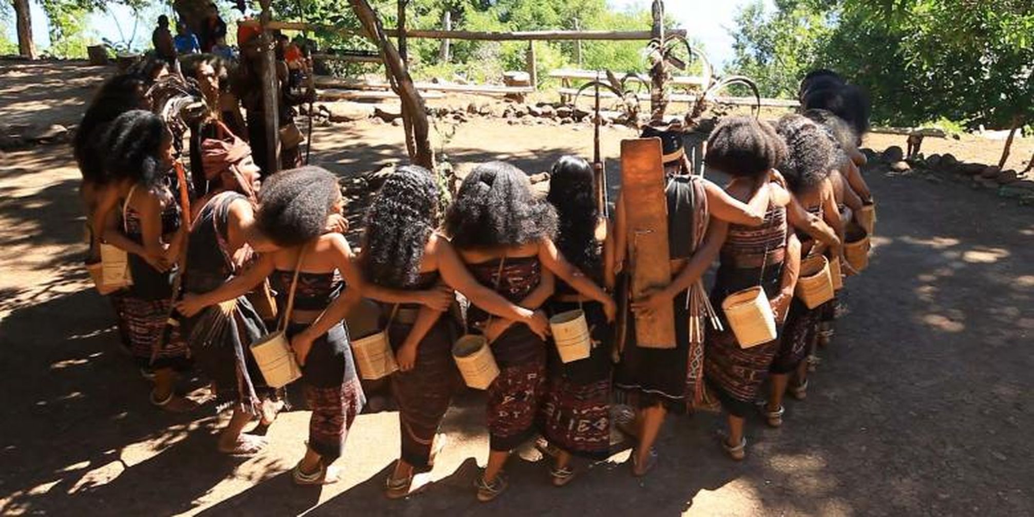 Pesona Kampung Tradisional Suku Abui Di Ntt