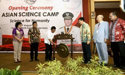 Gubernur Olly Buka Asian Science Camp 2018