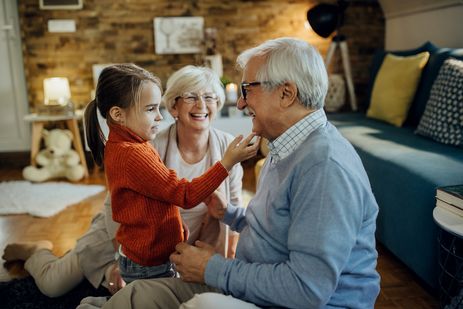 Grandparenting dan Pengasuhan Orangtua, Sinergi atau Seteru? 