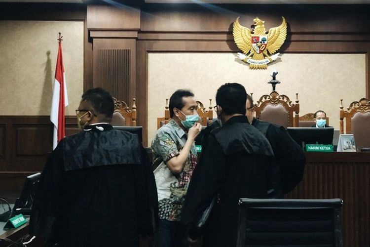 Terdakwa kasus perintangan penyidikan Didit Wijayanto Wijaya dalam persidangan di Pengadilan Tindak Pidana Korupsi (Tipikor) Jakarta, Selasa (25/1/2022). Didit dinilai merintangi penyidikan kasus dugaan korupsi di Lembaga Pembiayaan Ekspor Indonesia (LPEI). 
