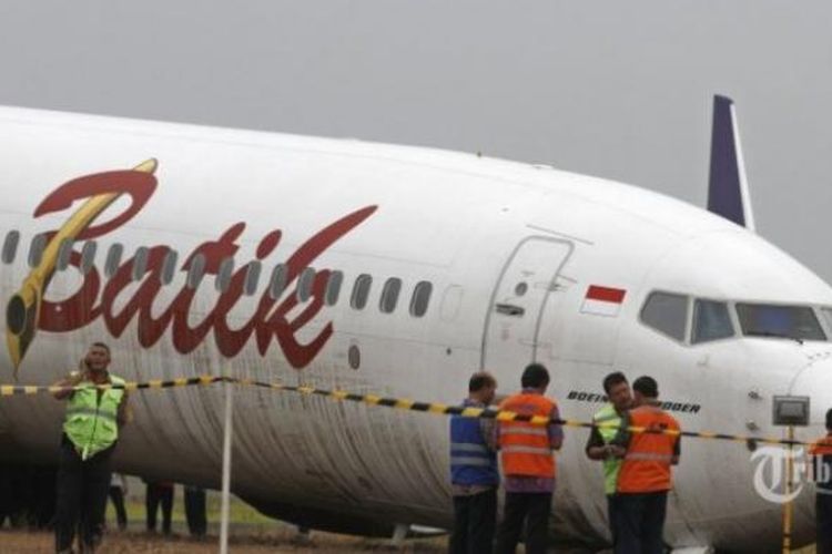 Pesawat Batik Air tergelincir di Bandara Adi Sucipto, Yogyakarta, Jumat (6/11/2015).