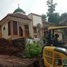 Pecahkan Kaca Masjid Saat Dengar Suara Gemuruh Longsoran, Kapolres Sumedang: Orang-orang Jatuh dan Bertindihan