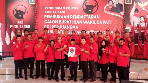 Diwakili 19 PAC, Ngesti Nugraha Ambil Formulir Bakal Calon Bupati di PDI-P Kabupaten Semarang