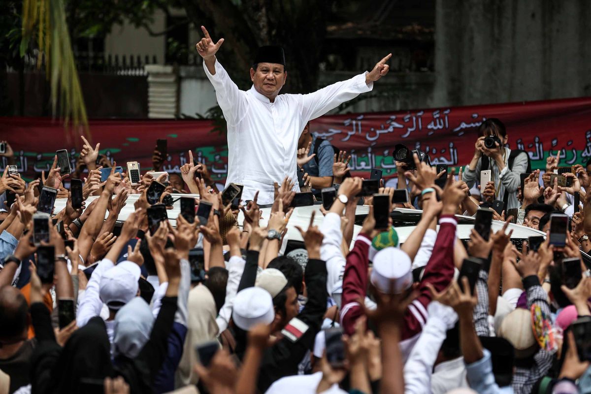 Capres nomor urut 02, Prabowo Subianto tiba di kediaman Kertanegara untuk mendeklarasikan kemenangannya pada Pilpres 2019 di Jakarta Selatan, Jumat (19/4/2019). Prabowo kembali mendekalarasikan kemenangannya versi real count internal BPN sebesar 62 persen.