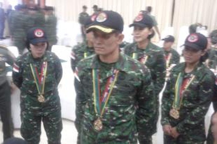 Prajurit TNI AD berhasil menjadi juara umum dalam kejuaraan menembak AARM 2014 di Vietnam, Senin (8/12/2014).