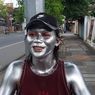 Cerita Manusia Silver Asal Blora, Alami Iritasi Mata demi Nafkahi Anak dan Istri