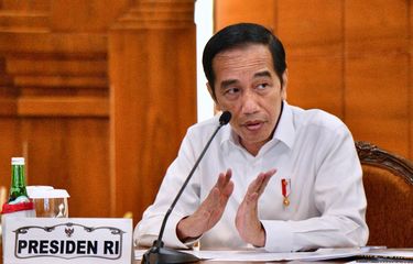 Presiden Joko Widodo pada Kamis (25/6/2020) pagi, bertolak menuju Jawa Timur. Ini adalah pertama kalinya Jokowi melakukan kunjungan kerja di masa new normal atau tatanan baru pandemi virus corona Covid-19. 