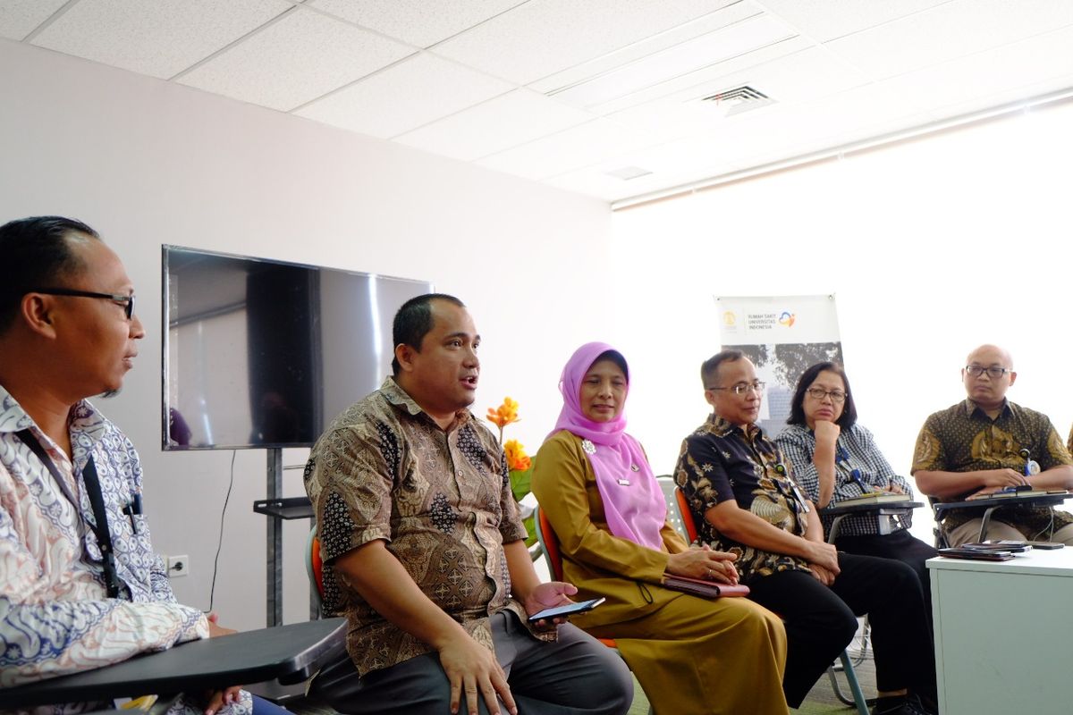 Sejumlah Dokter RSUI melakukan konpers terkait keadaan pasien kecelakaan di Subang, Senin (20/1/2020)