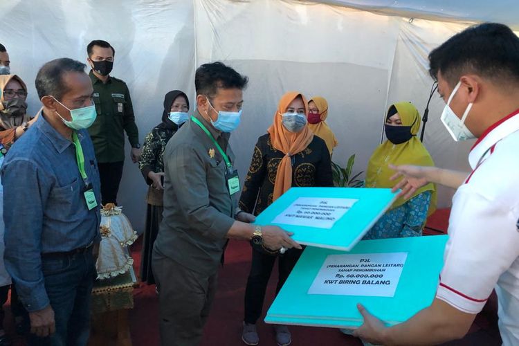Mentan Syahrul Yasin Limpo saat mengunjungi Kelompok Wanita Tani (KWT) Biring Balang Desa Borong Pala?la Kabupaten Gowa, Sulawesi Selatan, Minggu (31/5/2020).