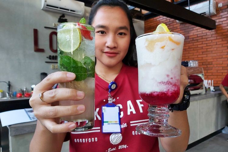 Loko Cafe menawarkan beragam minuman segar dan tradisional. 