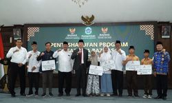 Wujudkan Generasi Emas 2045, Pemkab Lamongan dan Baznas Kucurkan Rp 375,9 Juta Beasiswa