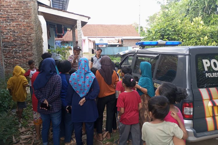 Lokasi penemuan bayi di Kelurahan Mersi, Purwokerto, Kabupaten Banyumas, Jawa Tengah, Minggu (17/12/2023).