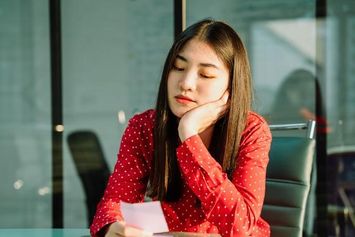 Cara Mengikhlaskan Seseorang untuk Lekas Move On!