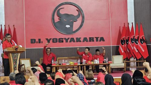 Hasto Sebut Prabowo Otoriter Usai Pendukungnya Laporkan Anies ke Bawaslu