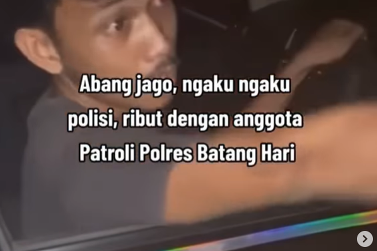 Tangkapan layar video bernarasi seorang pria mengaku polisi mengajak ribut anggota Polres Batanghari.