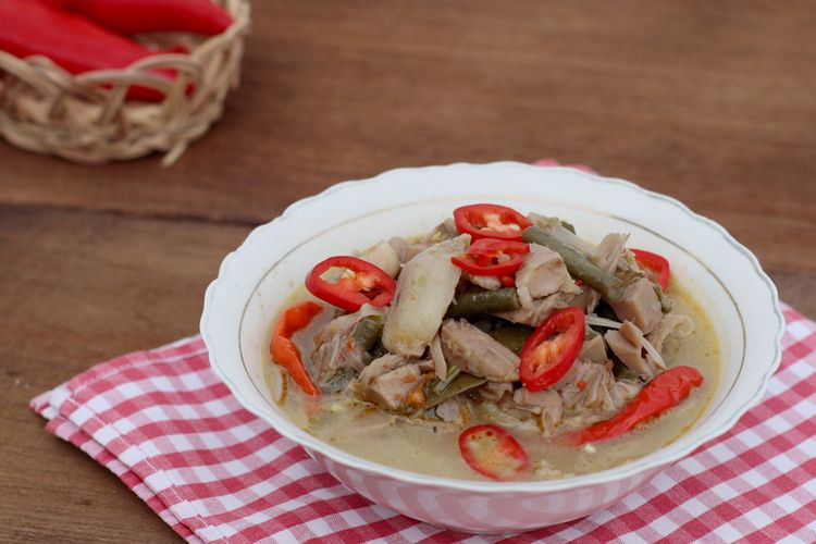 Ilustrasi lodeh tewel daging tetelan yang nikmat untuk masakan sehari-hari.