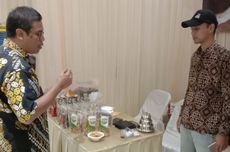 Unik, Pria asal Desa Wadas ini Olah Buah Kelapa jadi Keripik