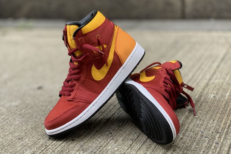 Sneaker Custom Air Jordan 1 mid x AS Roma