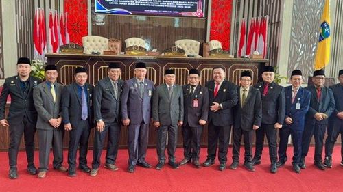Rapat Paripurna DPRD Kotabaru Umumkan Penetapan Bupati dan Wabup Terpilih Periode 2025-2030