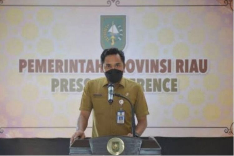Pelaksana tugas (Plt) Kadis Kominfotik Riau, Raja Hendra Saputra