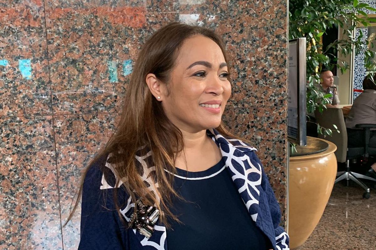 Penyanyi Rieka Roslan saat ditemui di Gedung Kementerian Hukum dan Hak Asasi Manusia (Kemenkumham) di kawasan Rasuna Said, Jakarta Selatan, Selasa (18/4/2023). 