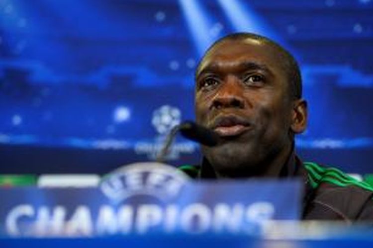 Pelatih AC Milan, Clarence Seedorf. 