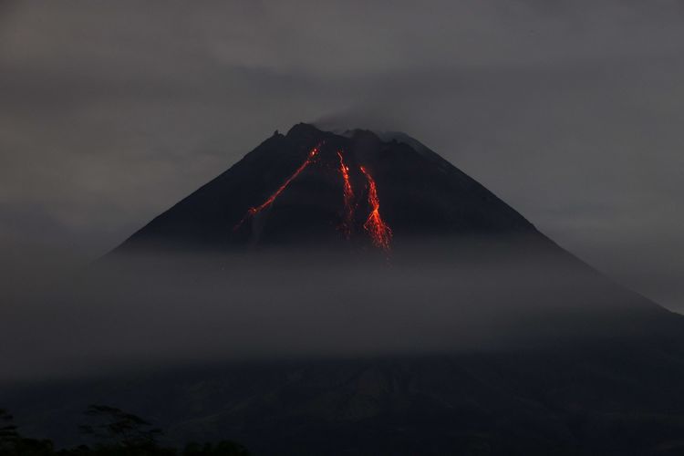 Ilustrasi. Salah satu destinasi dark tourism di Indonesia mengingatkan wisatawan pada keganasan letusan merapi tahun 2010.