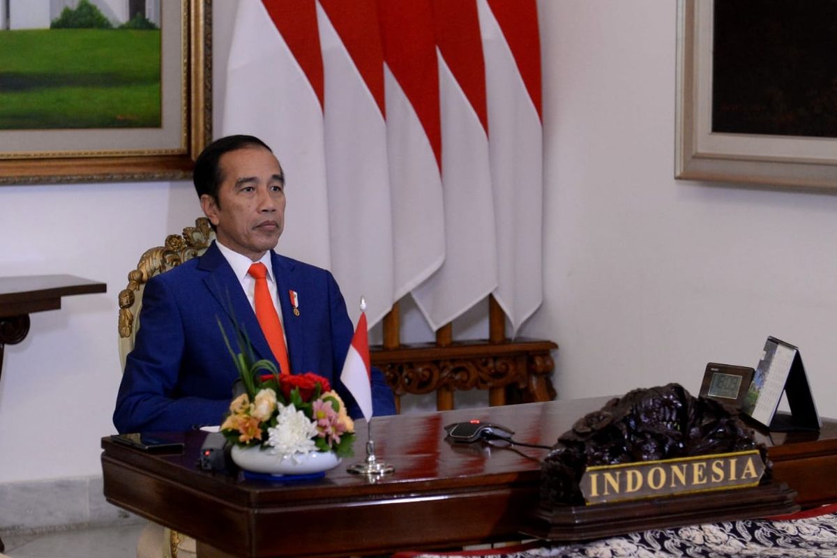 Presiden Joko Widodo mengikuti Konferensi Tingkat Tinggi (KTT) Gerakan Non-Blok (GNB) khusus membahas penanganan Covid-19 dari Istana Kepresidenan Bogor, Senin (4/5/2020).