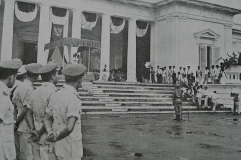 Latar Belakang Dikeluarkannya Dekrit Presiden 5 Juli 1959
