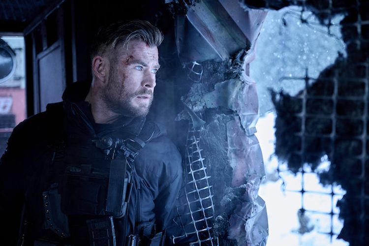 Chris Hemsworth merasa senang karena bisa semakin mendalami karakter Tyler Rake dalam film Extraction 2.